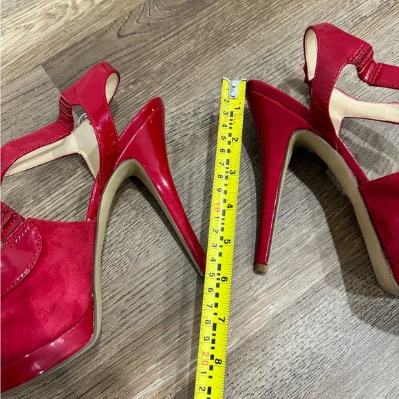 Guess shoes size 8.5 (BNWOT) - Picture 3 of 9